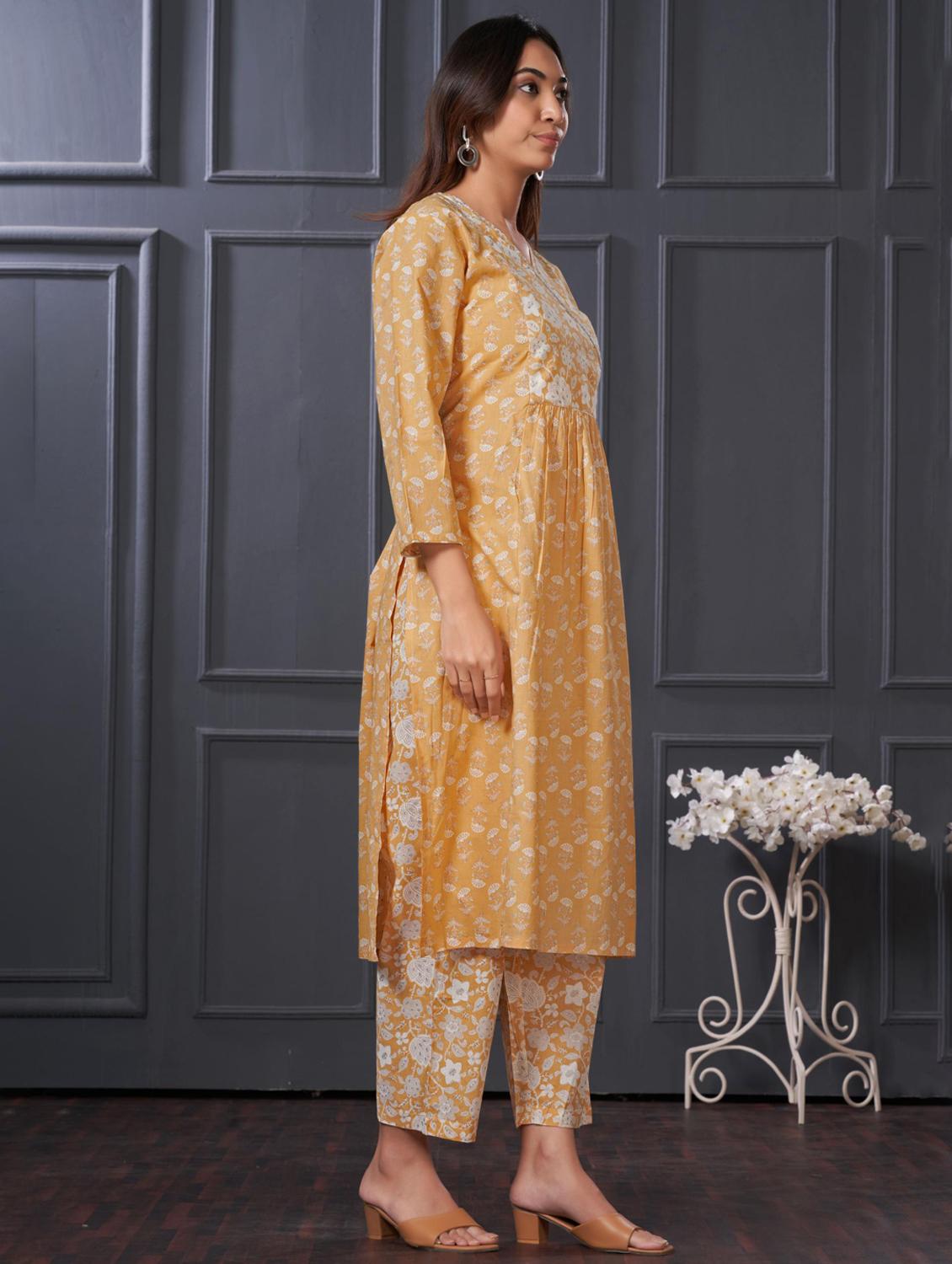 women three quarter sleeve kurta pant with dupatta set - 21918859 - Standard Image - 2