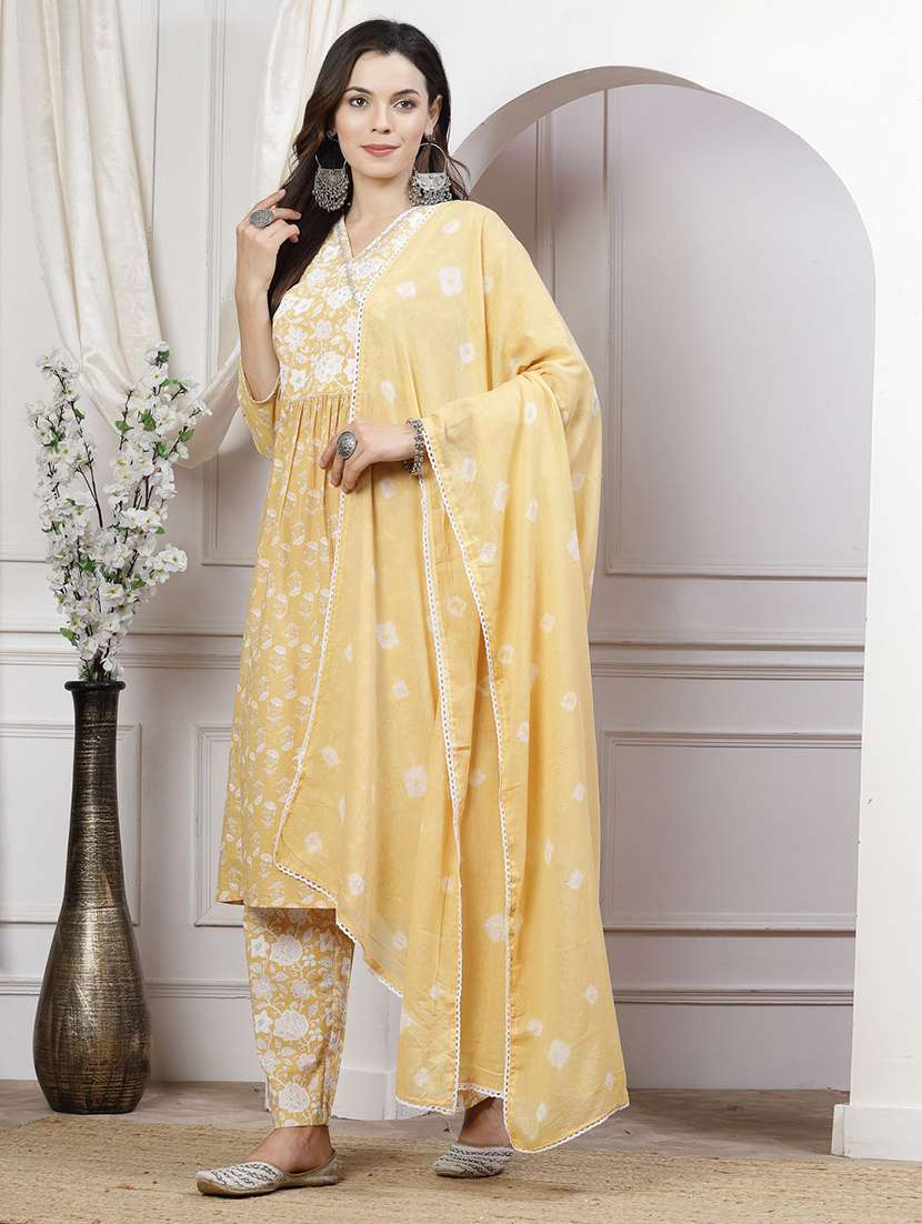 women three quarter sleeve kurta pant with dupatta set - 21918859 -  Standard Image - 2