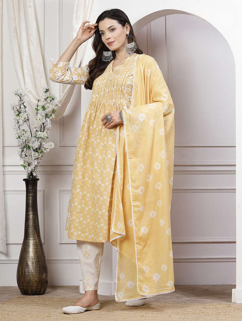 women three quarter sleeve kurta pant with dupatta set - 21918861 -  Standard Image - 2
