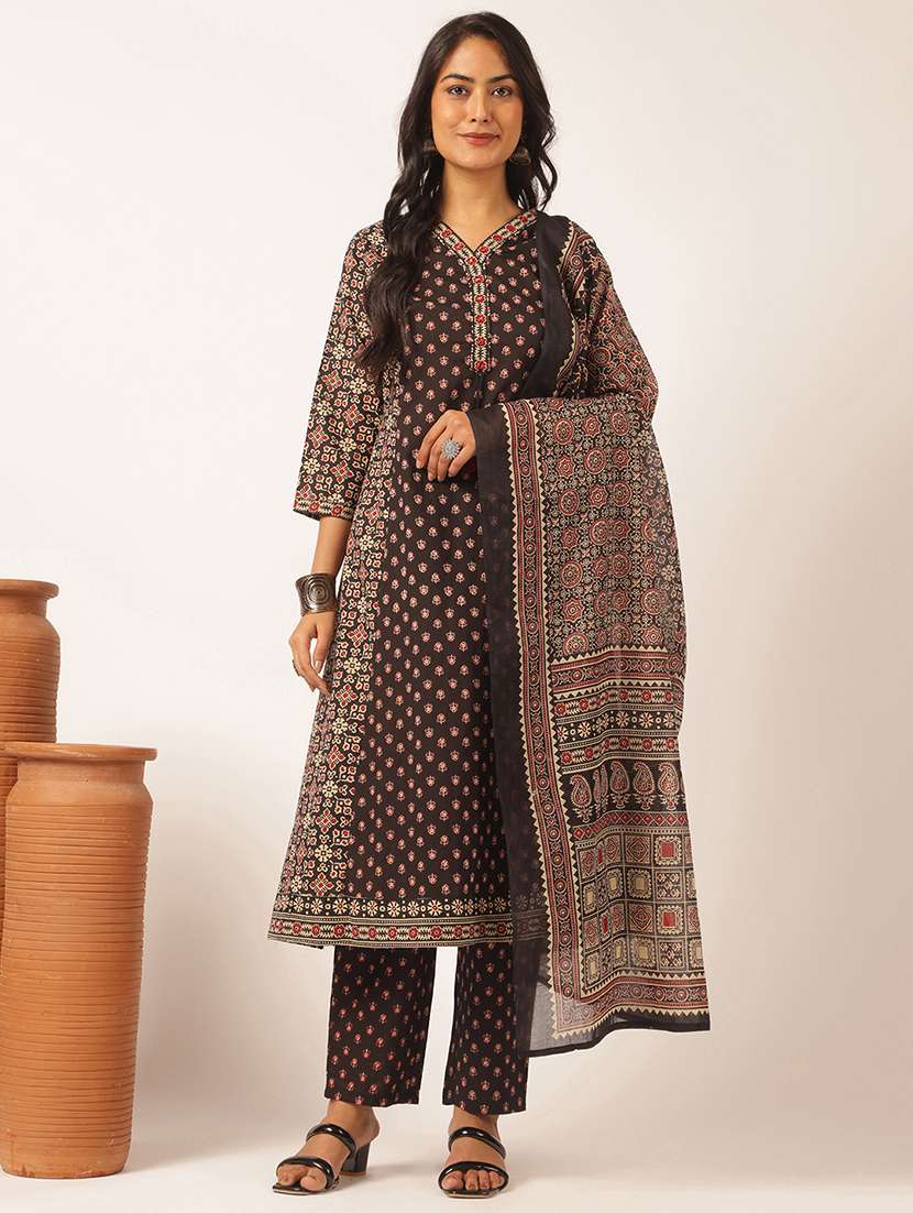 women three quarter sleeve kurta pant with dupatta set