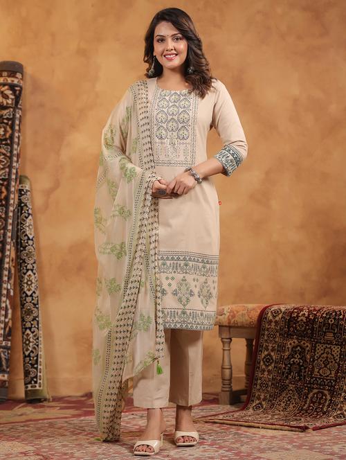 women three quarter sleeve kurta pant with dupatta set - 21919522 -  Standard Image - 0