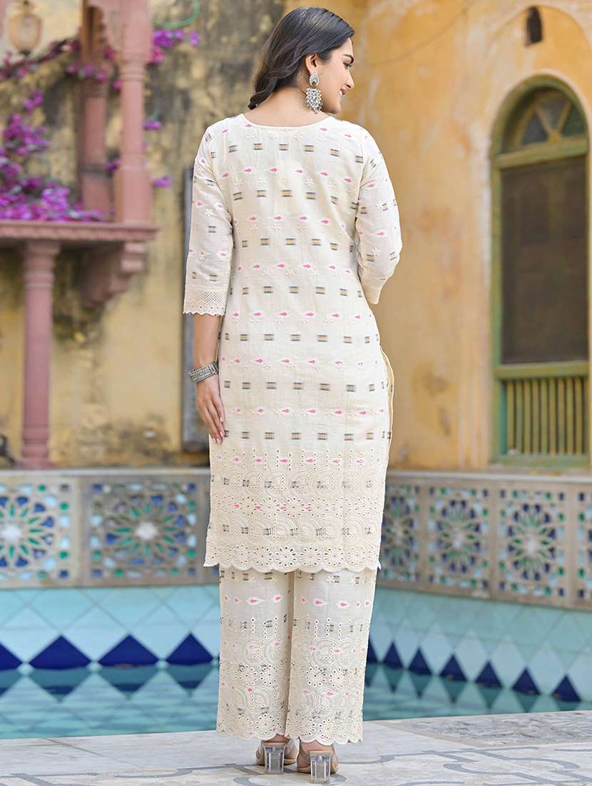 women three quarter sleeve kurta pant with dupatta set - 21919877 - Standard Image - 2