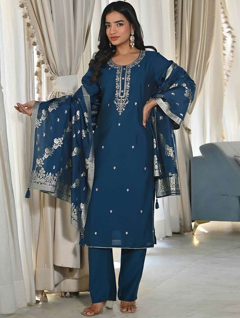 women three quarter sleeve kurta pant with dupatta set - 21919882 - Standard Image - 2