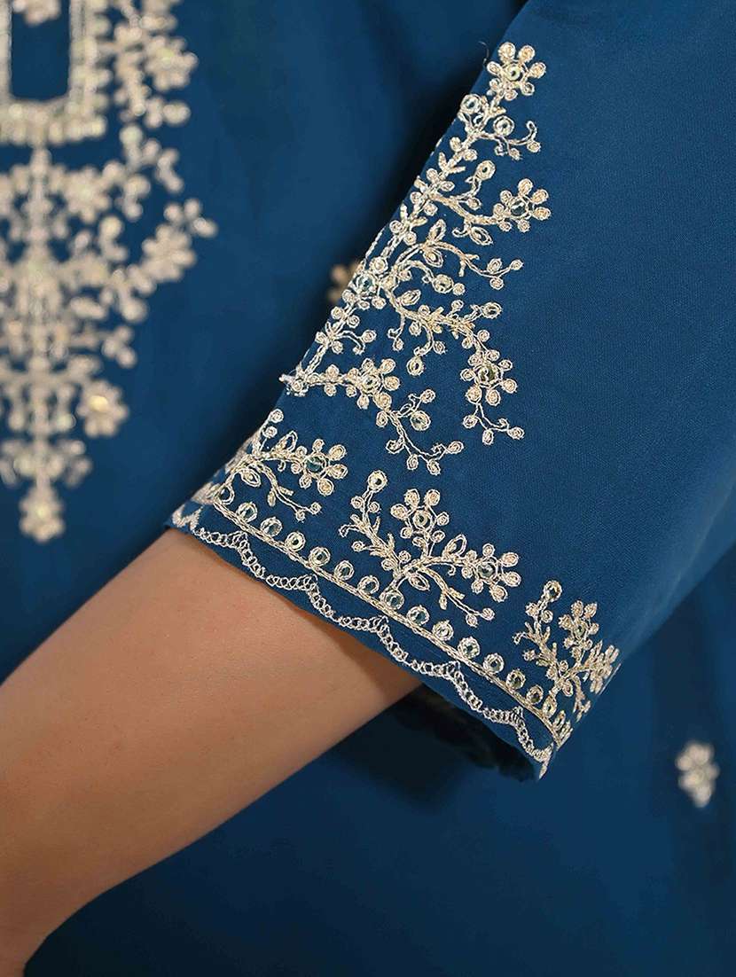 women three quarter sleeve kurta pant with dupatta set - 21919882 - Standard Image - 7