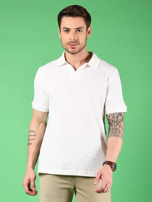 men textured short sleeves regular fit polo t-shirt