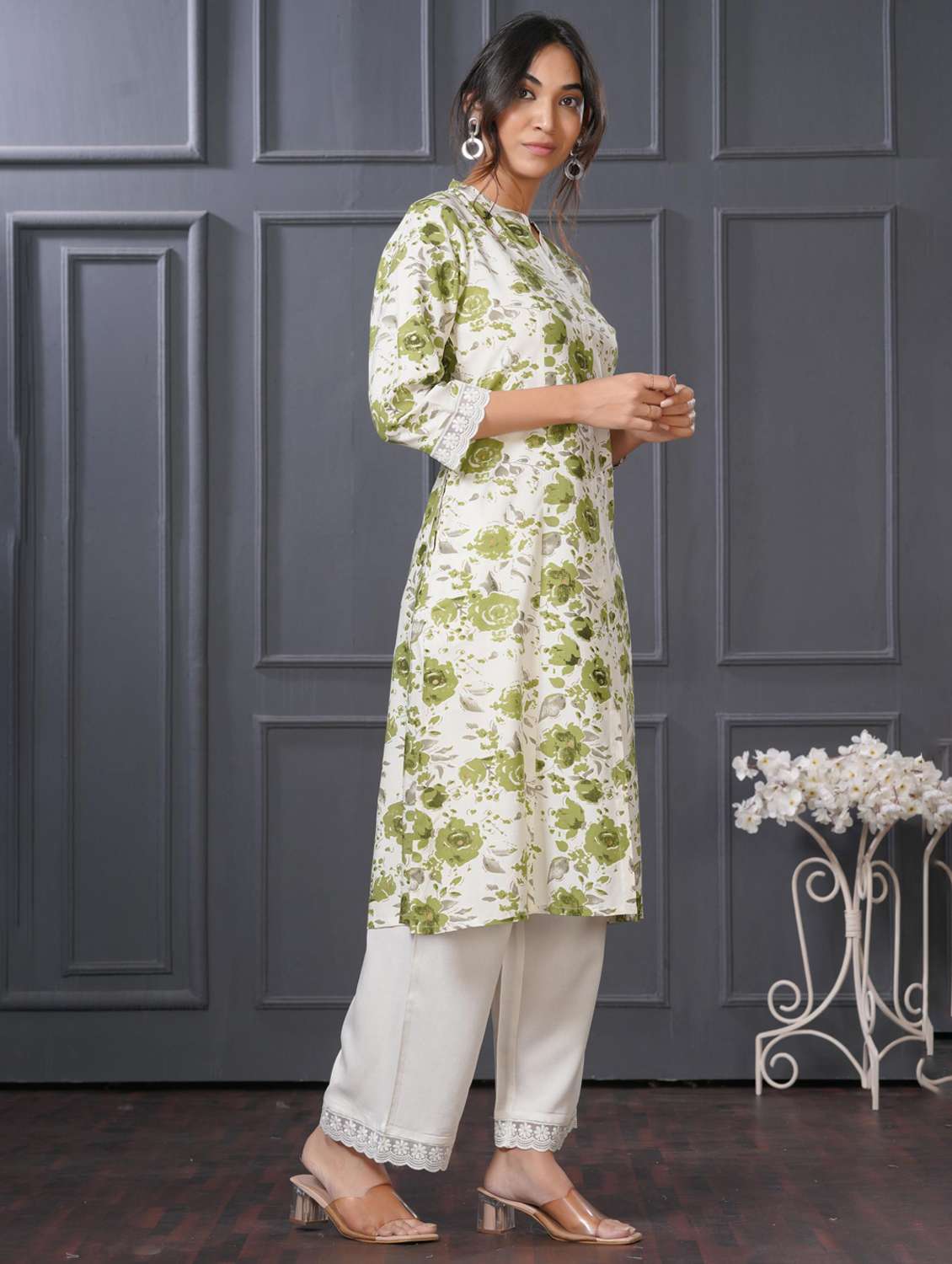 women floral three quarter sleeve kurta palazzo set - 21922351 - Standard Image - 2