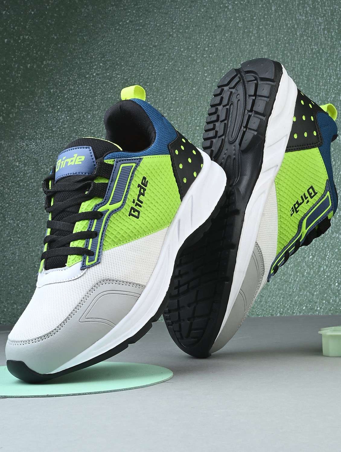 men color blocked lace-up sport shoe