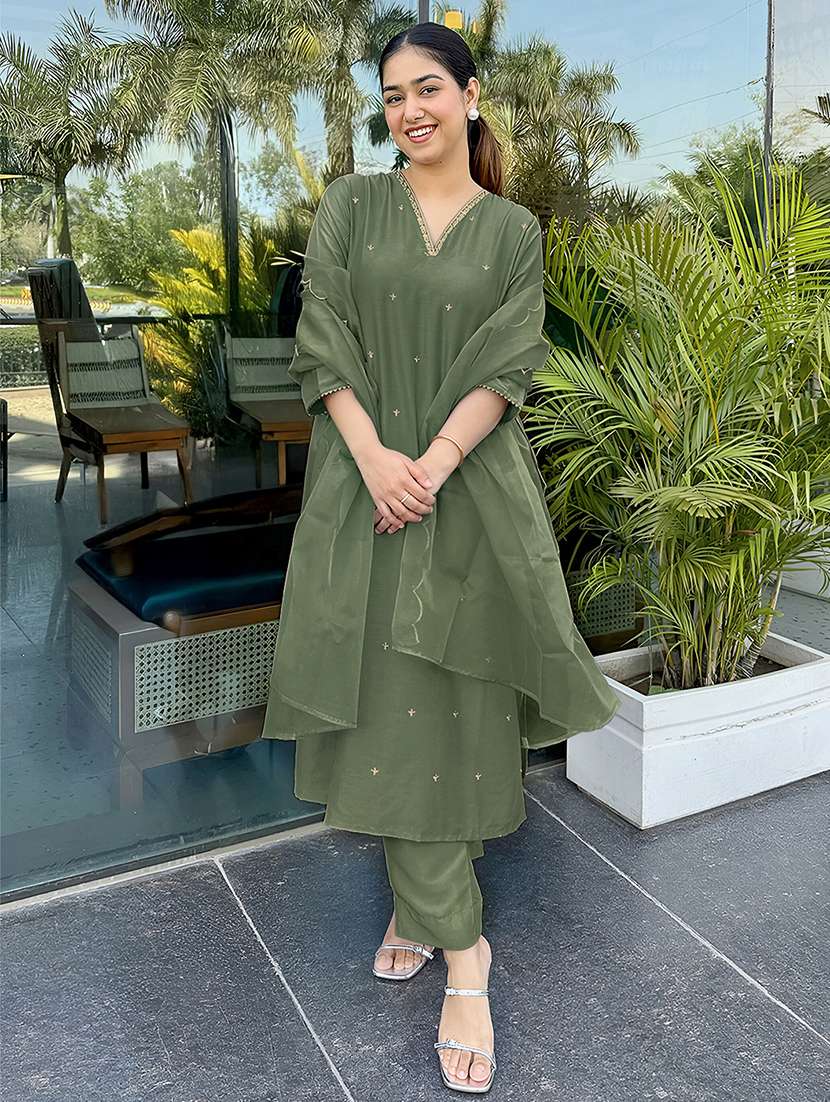 women three quarter sleeve kurta pant with dupatta set - 21922403 -  Standard Image - 2