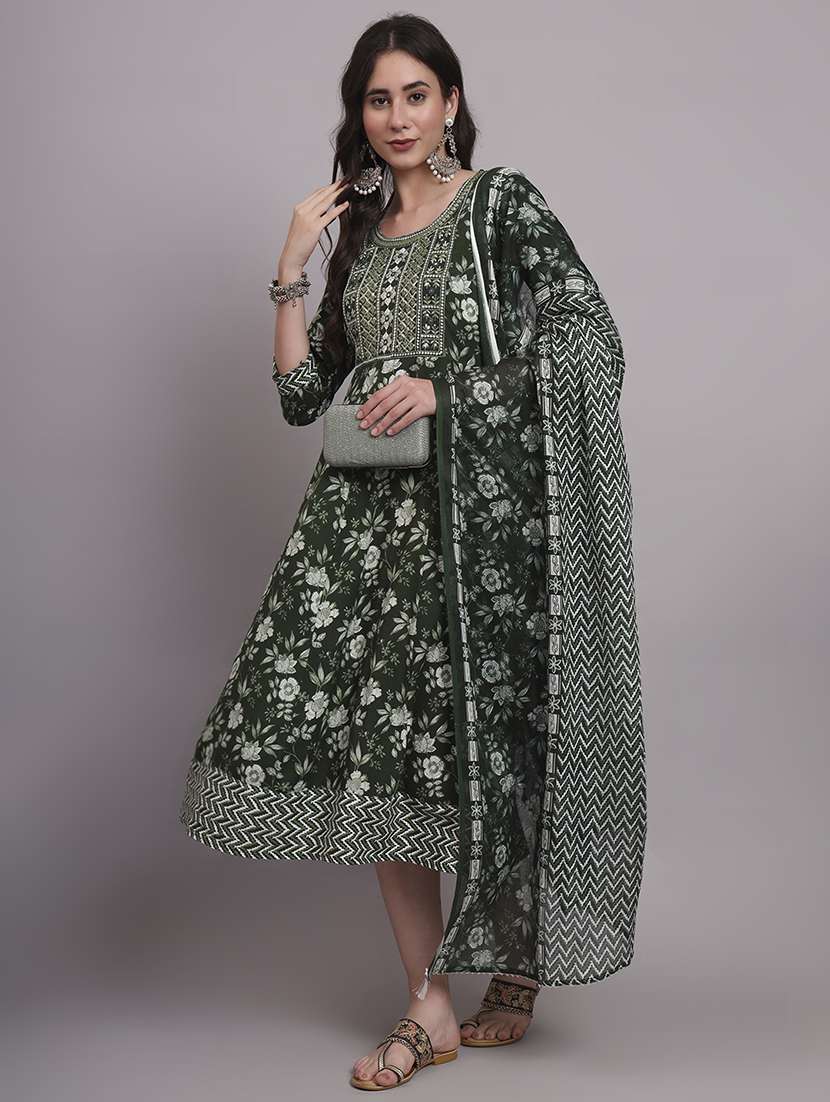 women three quarter sleeve kurta with dupatta set