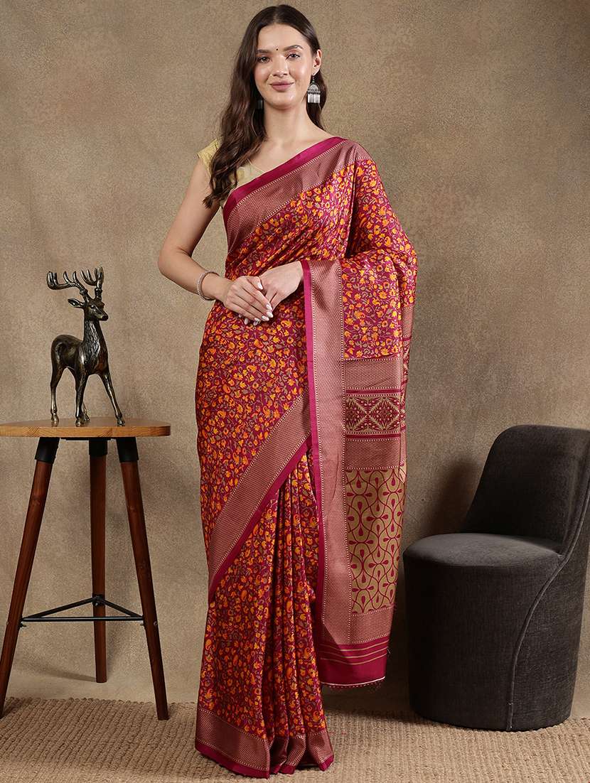 women printed casual wear saree with blouse - 21922925 - Zoom Image - 0