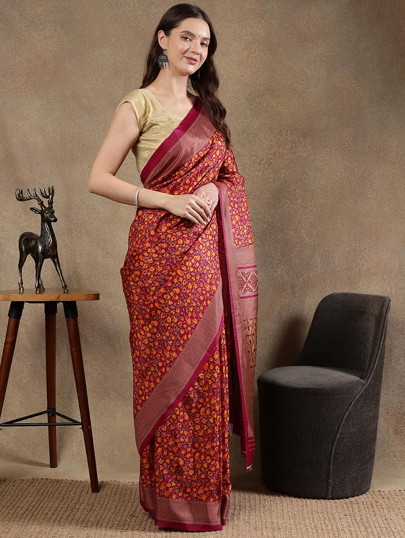 women printed casual wear saree with blouse - 21922925 - Standard Image - 2