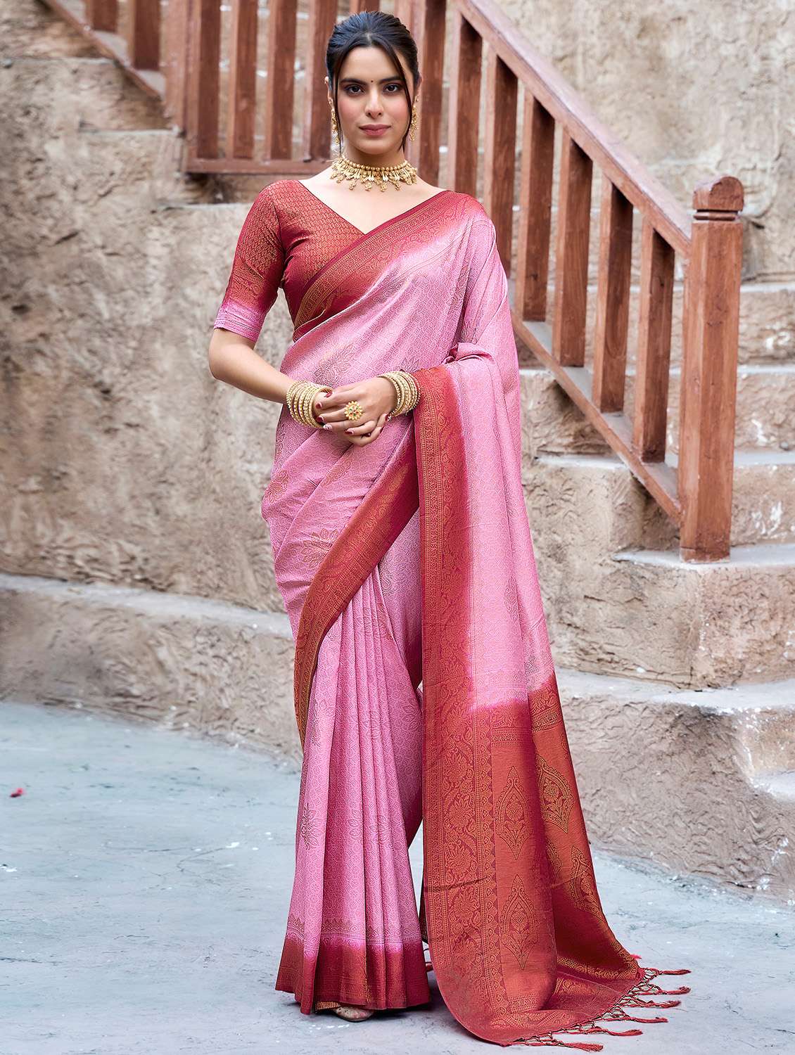 women self design banarasi saree with blouse - 21923740 -  Zoom Image - 0