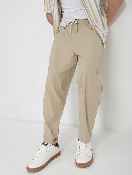 men solid mid rise regular fit casual trouser - 21923895 - Standard Image - 0