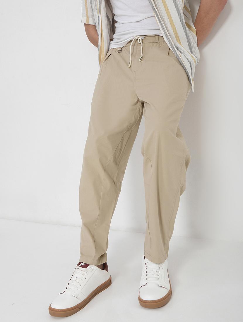 men solid mid rise regular fit casual trouser - 21923895 - Zoom Image - 0