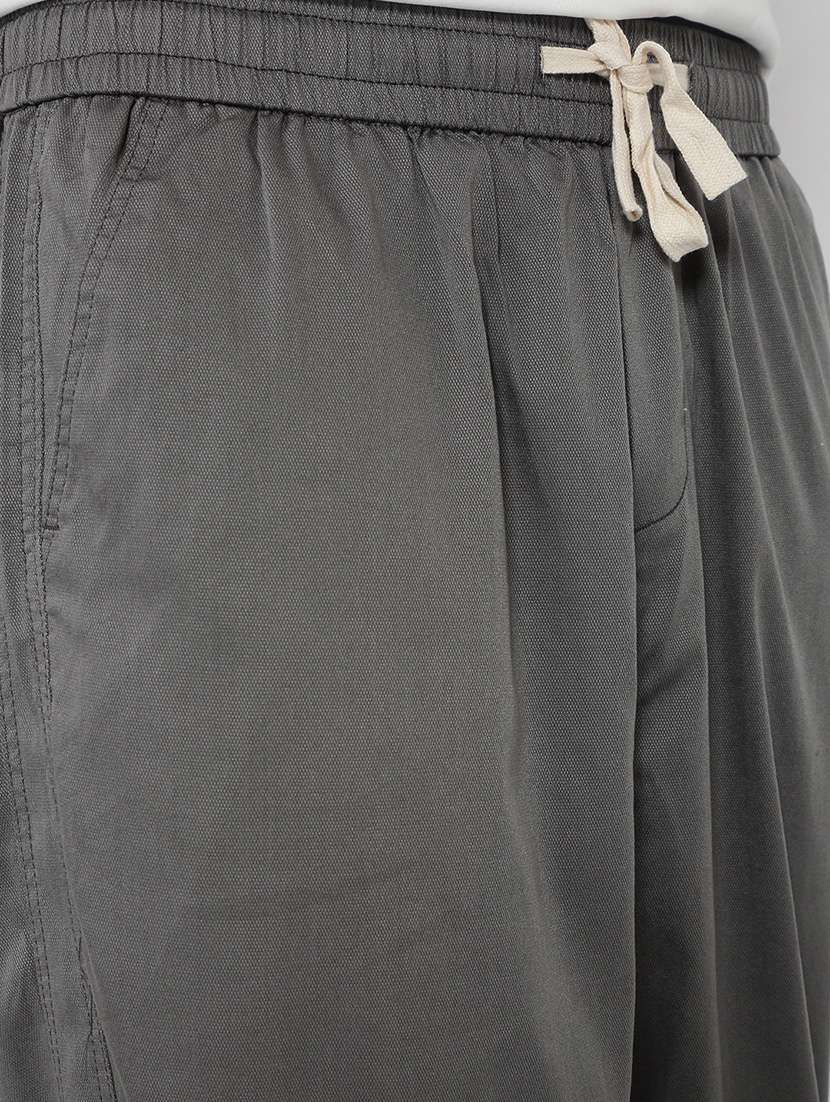 men solid mid rise casual trouser - 21923904 - Standard Image - 2
