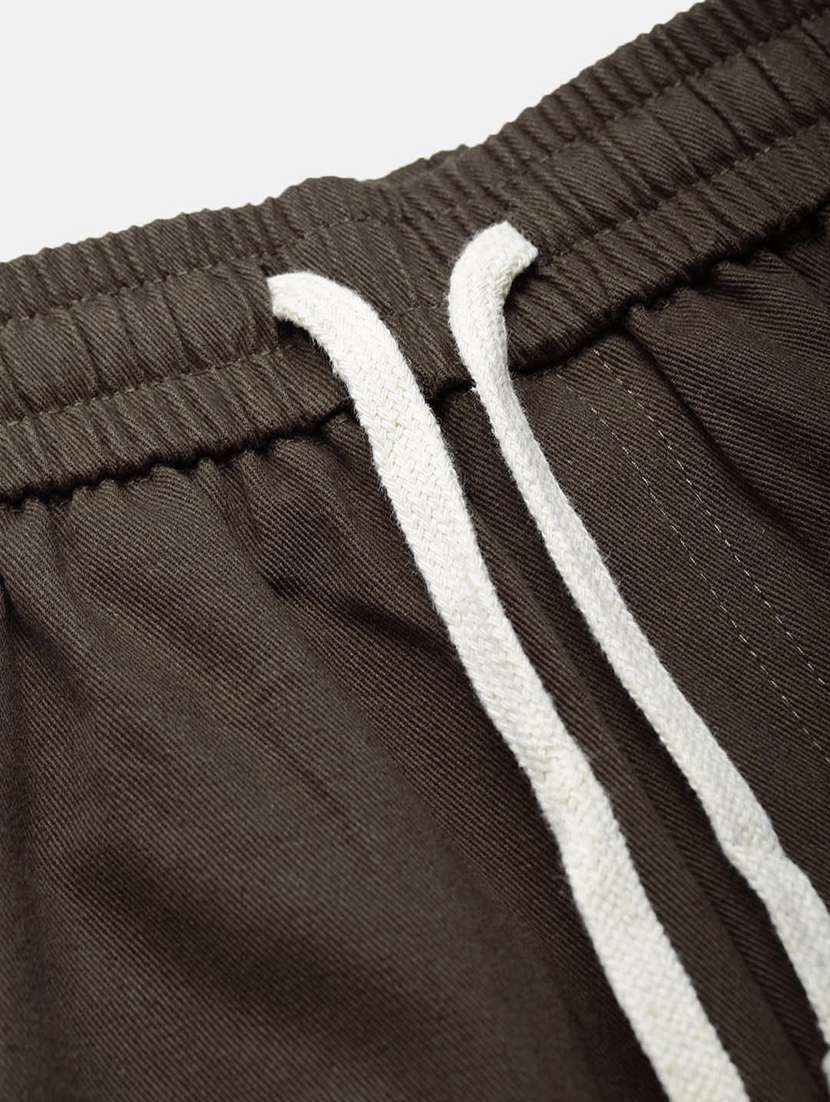 men brown solid mid rise regular fit cargo - 21923908 -  Standard Image - 7