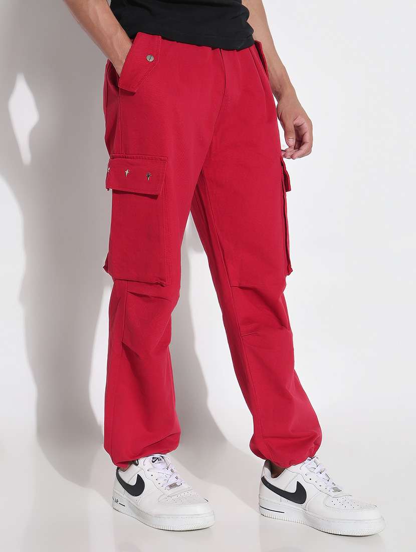men red solid mid rise baggy cargo