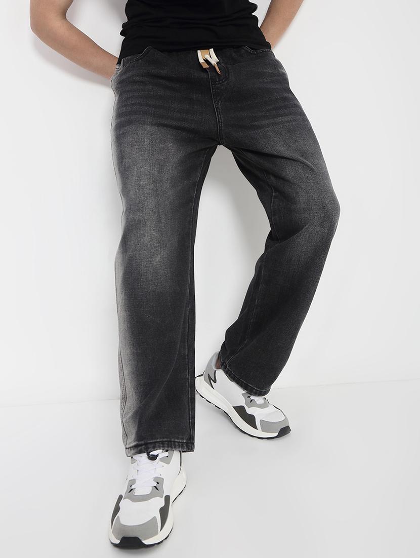 men solid mid rise straight fit jean - 21923954 - Zoom Image - 0