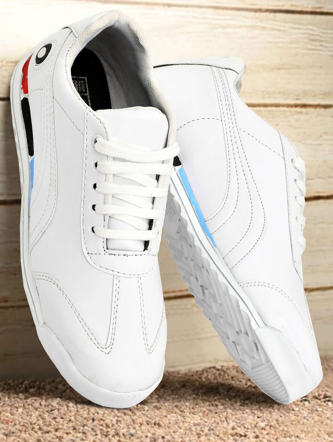 men white solid lace up sneaker