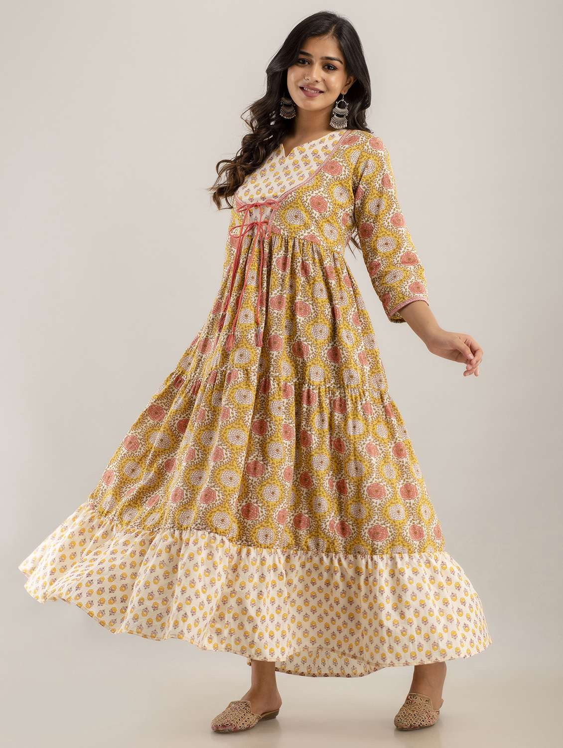 women three quarter sleeve ethnic dress - 21924934 - Standard Image - 2