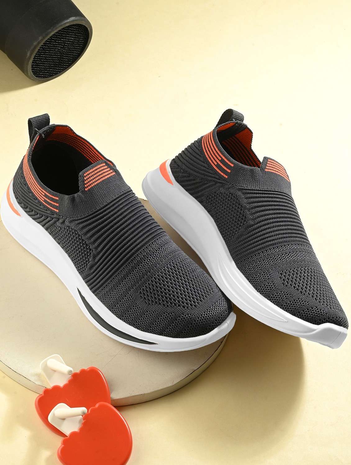 boys solid slip on sports shoe