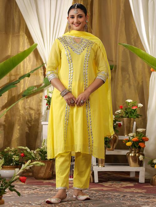 women three quarter sleeve kurta pant with dupatta set - 21925687 - Standard Image - 0