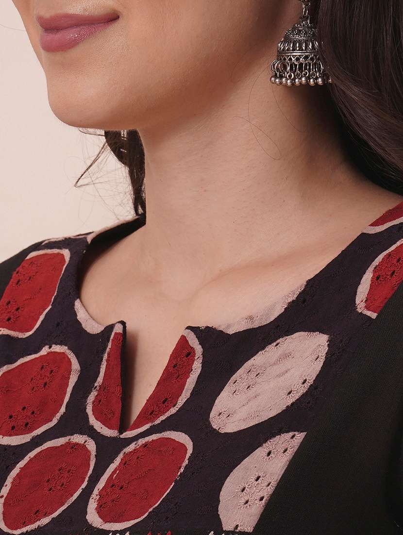 Women Three Quarter Sleeve A-line Kurta - 21925758 -  Standard Image - 2