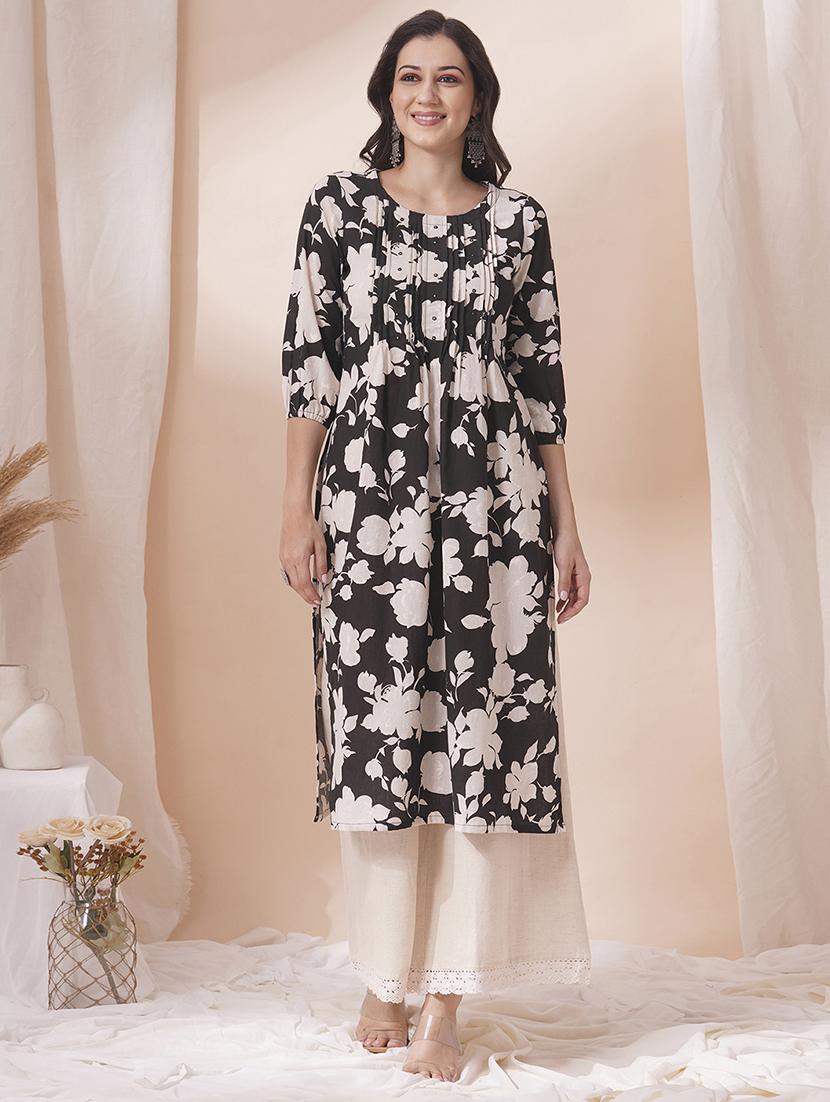 women three quarter sleeve straight kurta - 21925771 - Zoom Image - 0