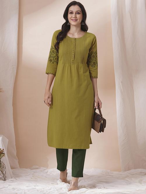 women three quarter sleeve straight kurta - 21925773 - Standard Image - 0