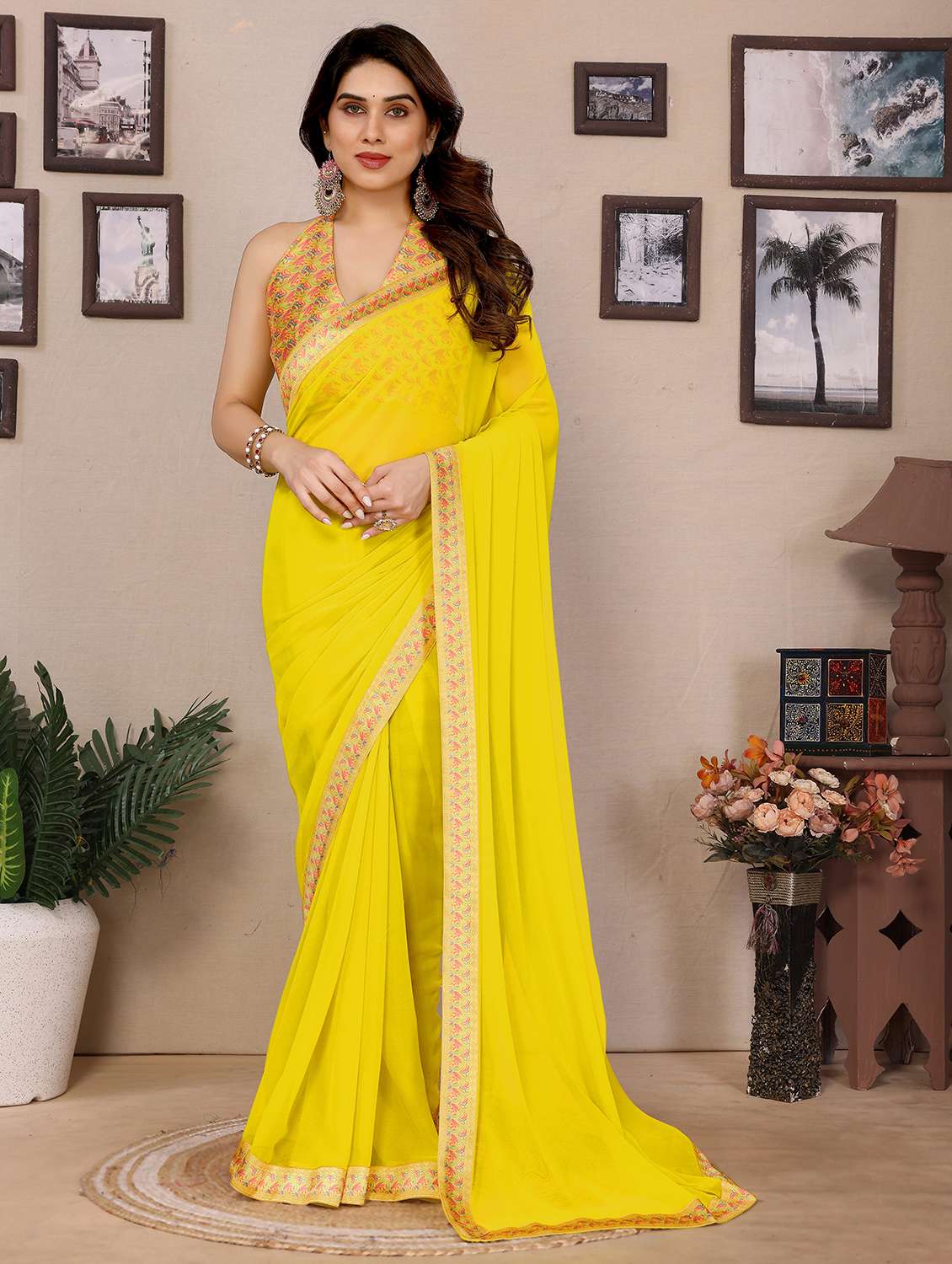 women solid with bordered saree with blouse - 21925871 -  Zoom Image - 0