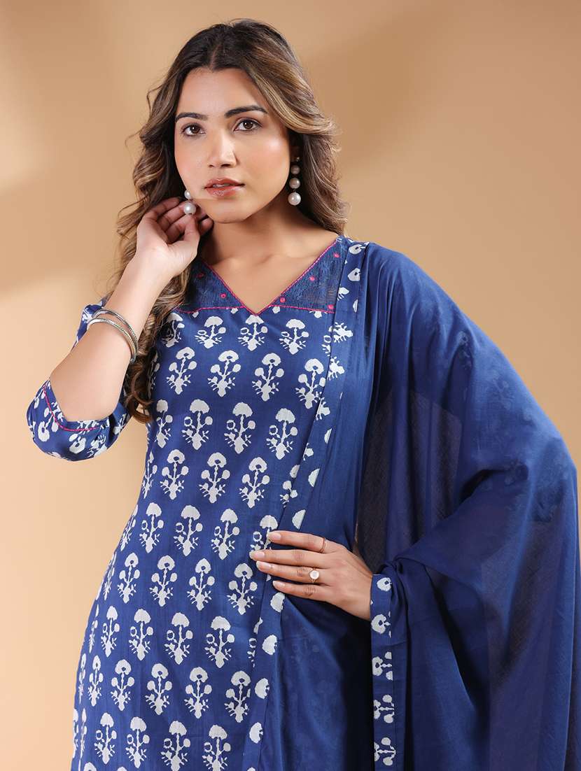 women three quarter sleeve kurta pant with dupatta set - 21926827 - Standard Image - 7