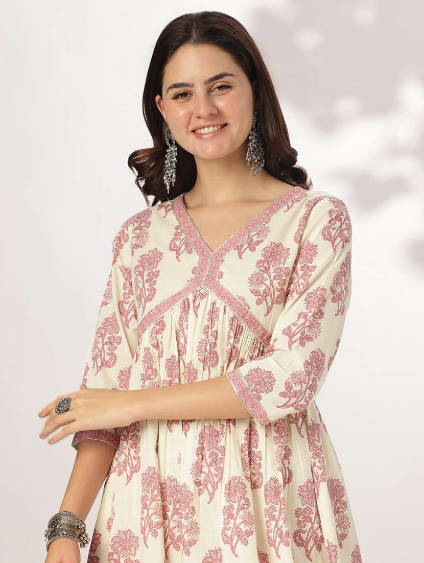 women three quarter sleeve kurta pant with dupatta set - 21926836 -  Standard Image - 2