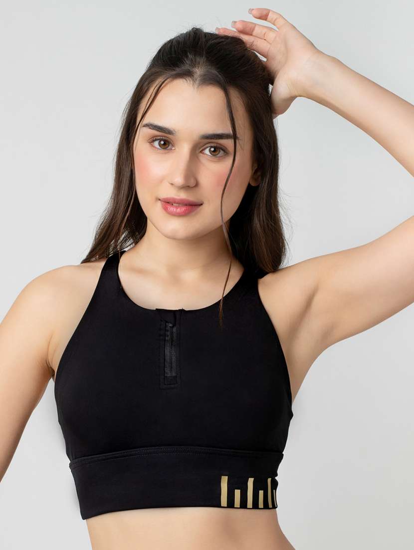 women solid lightly padded sports bra