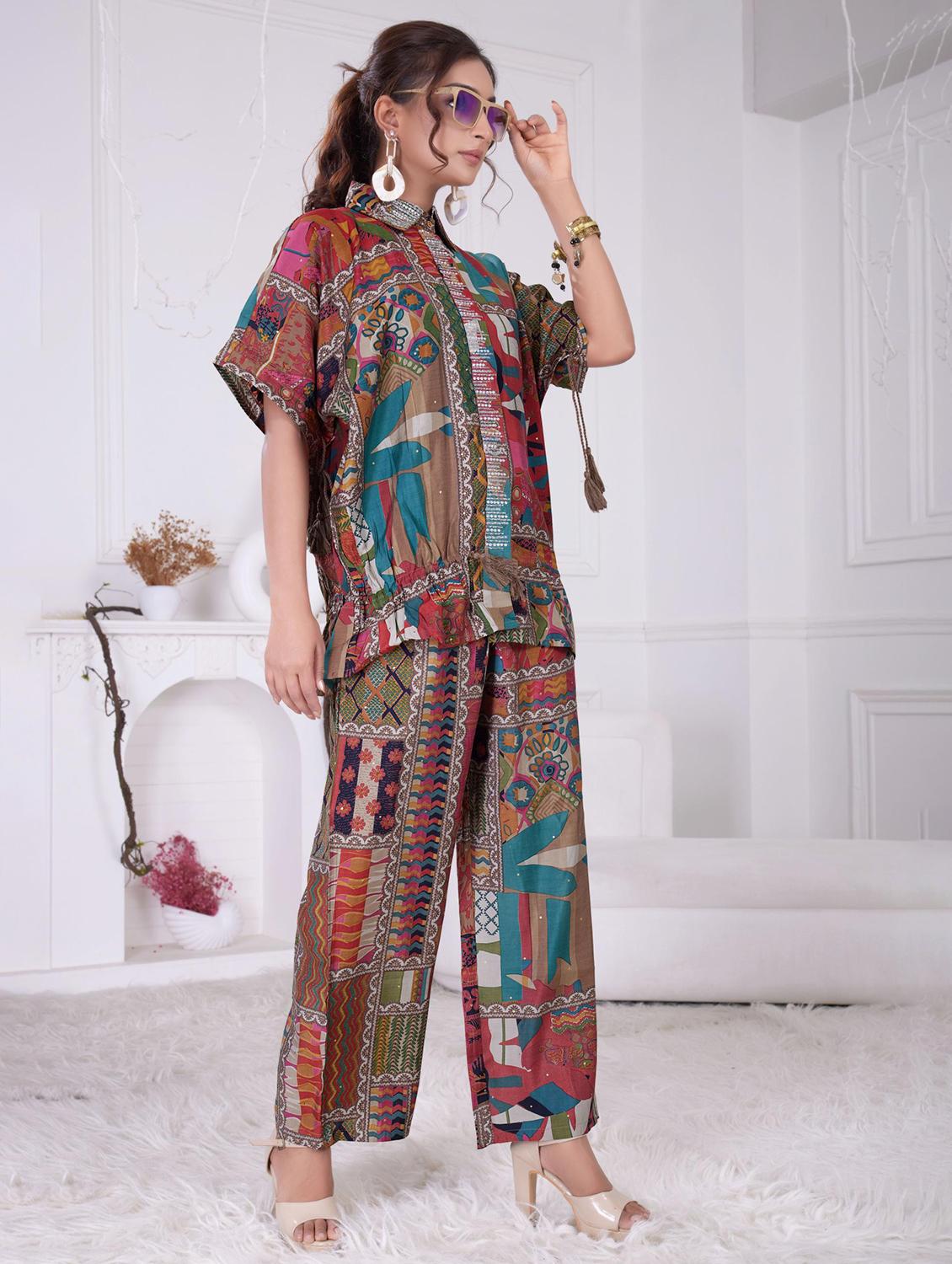 women printed short sleeve shirt & trouser co ord set - 21927943 - Zoom Image - 0