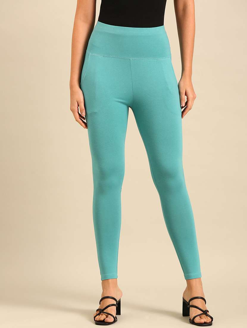 women solid mid rise churidar legging