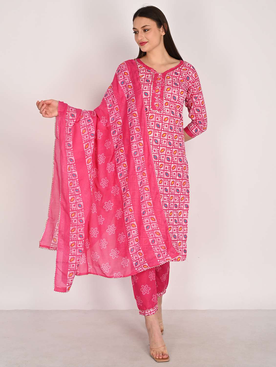 women three quarter sleeve kurta pant with dupatta set