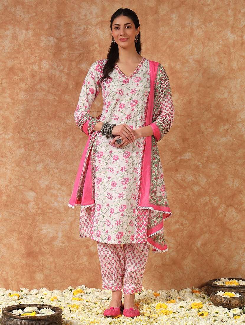 women three quarter sleeve kurta salwar with dupatta set - 21930994 - Zoom Image - 0
