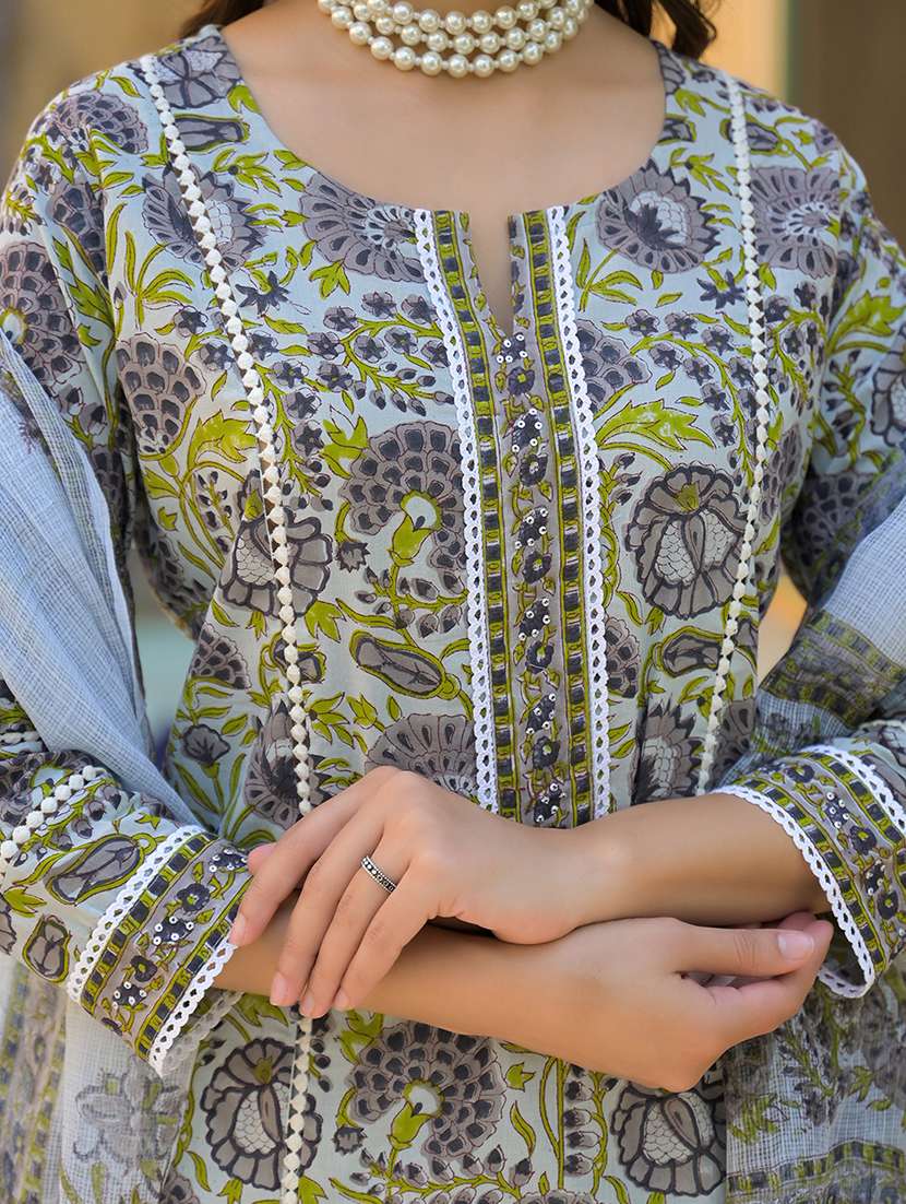 women three quarter sleeve kurta pant with dupatta set - 21931200 -  Standard Image - 2