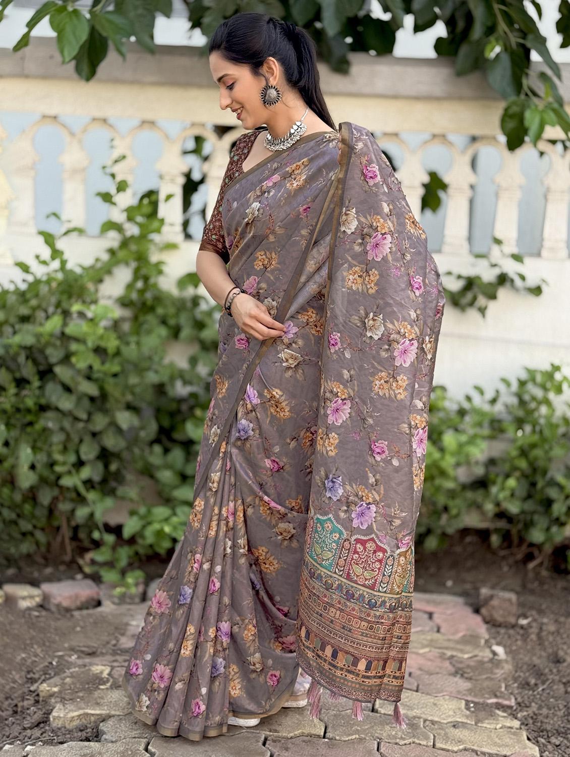 women printed casual wear saree with blouse - 21931230 - Standard Image - 2