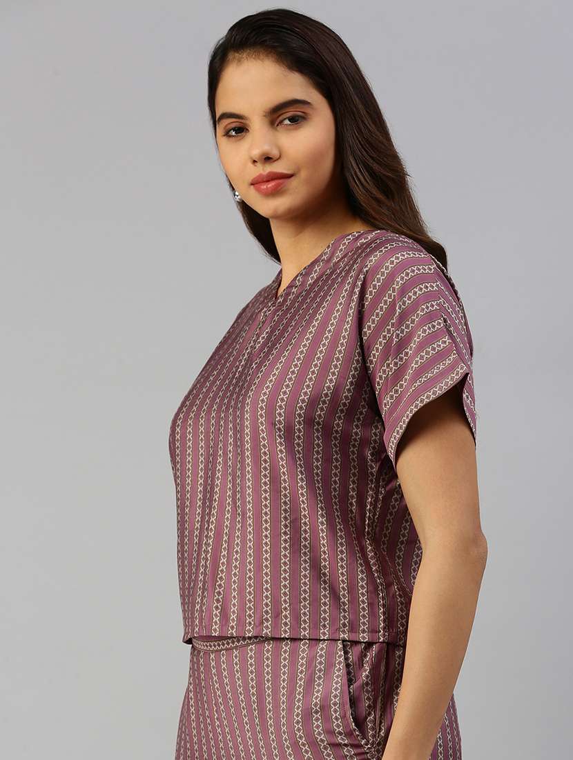 women printed short sleeve crop top - 21931249 - Standard Image - 2