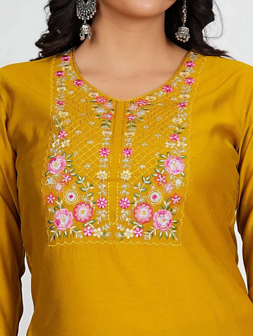 women three quarter sleeve kurta pant with dupatta set - 21931573 -  Standard Image - 2