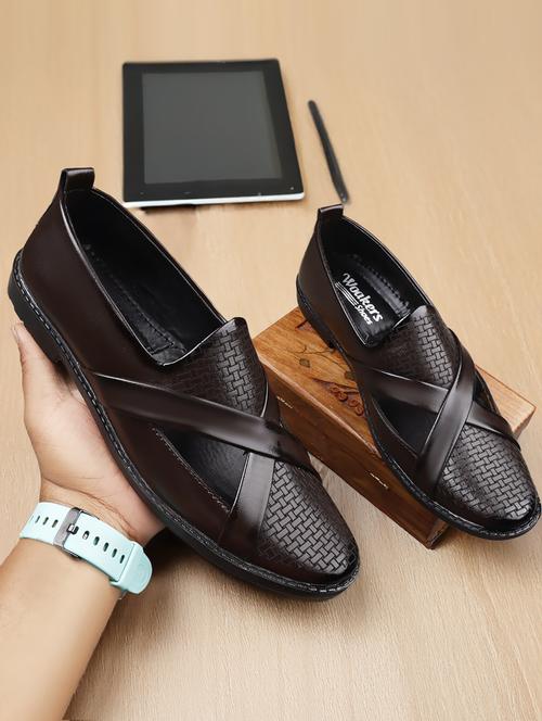 men brown slip on mojari - 21931600 - Standard Image - 0
