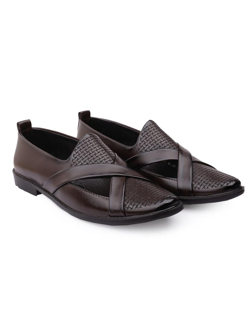 men brown slip on mojari - 21931600 - Standard Image - 2