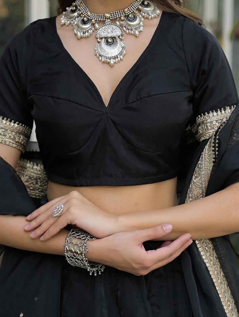 women black flared stitched lehenga - 21931949 - Standard Image - 2