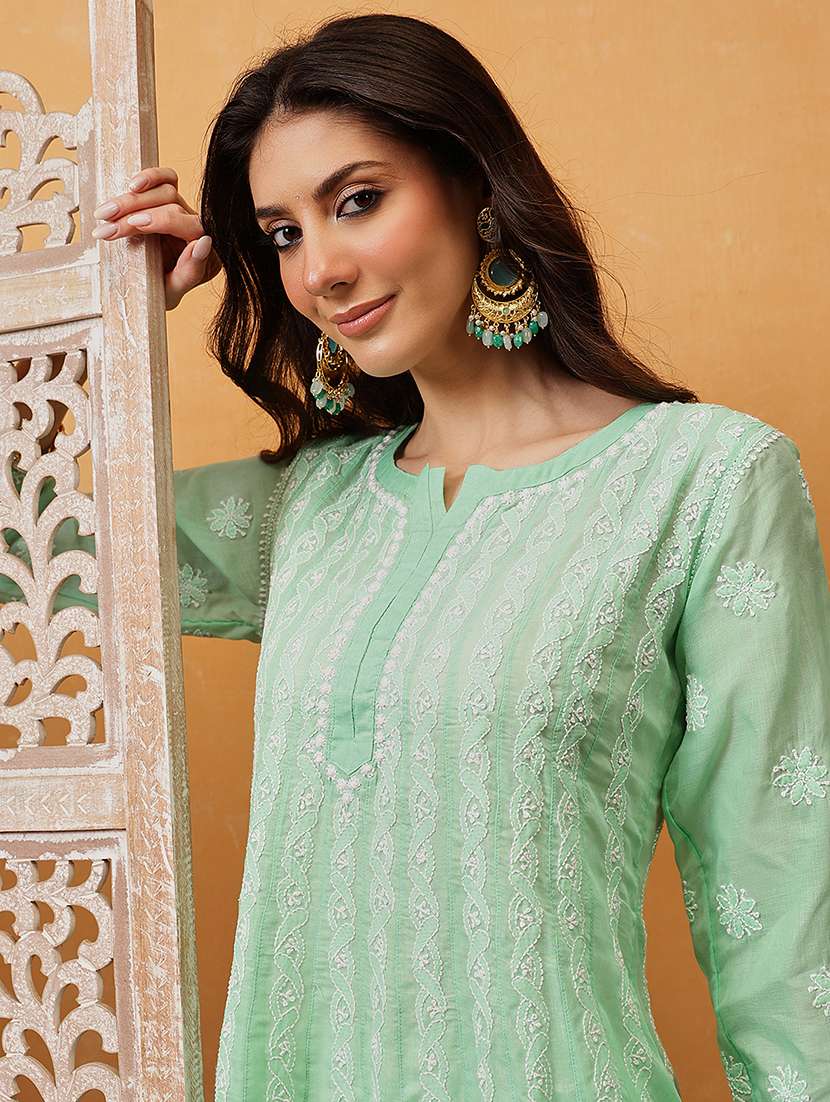 women chikankari three quarter sleeve anarkali kurta - 21932031 -  Standard Image - 2