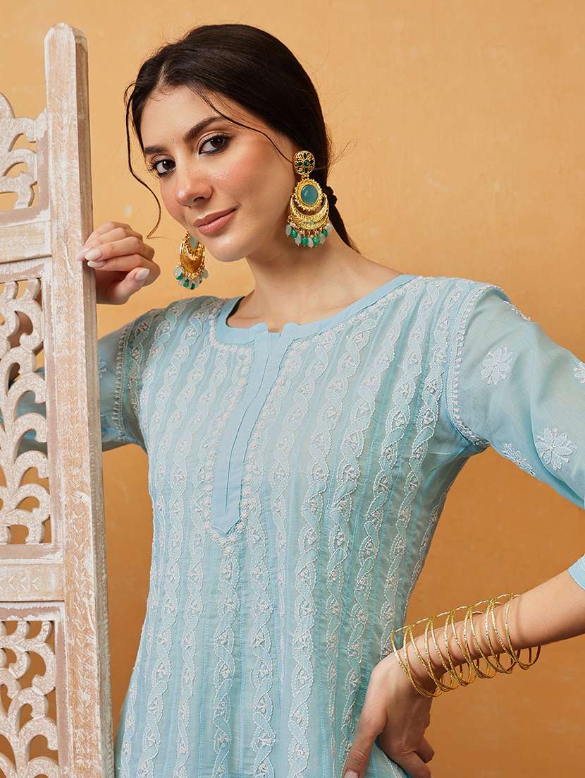 women chikankari three quarter sleeve anarkali kurta - 21932032 -  Standard Image - 2