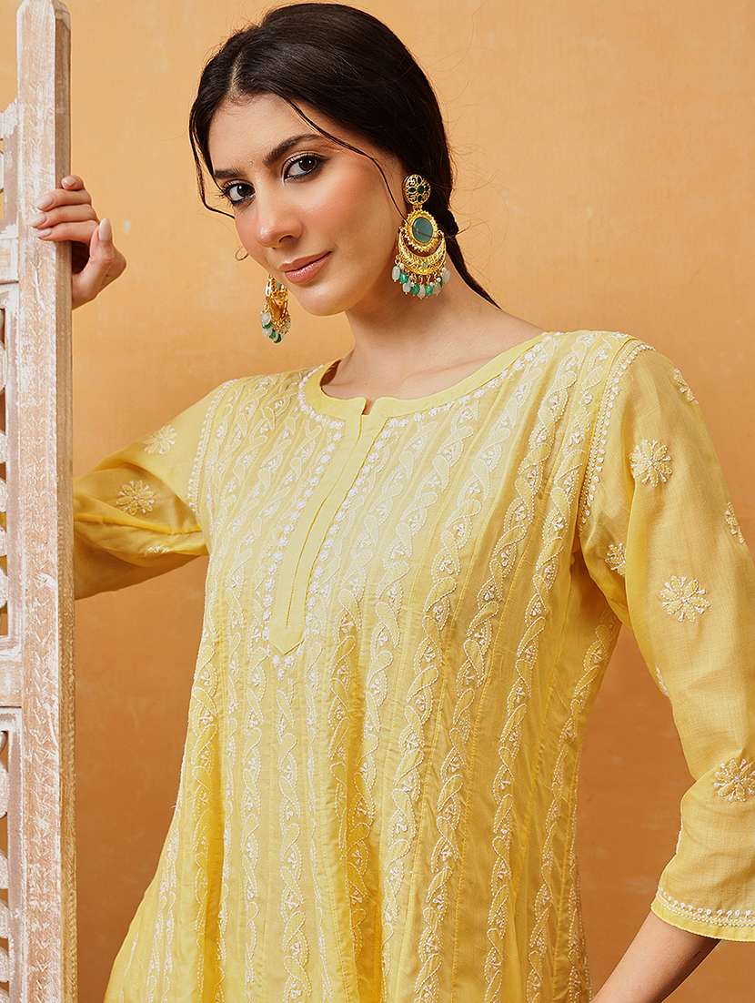 women chikankari three quarter sleeve anarkali kurta - 21932034 -  Standard Image - 2