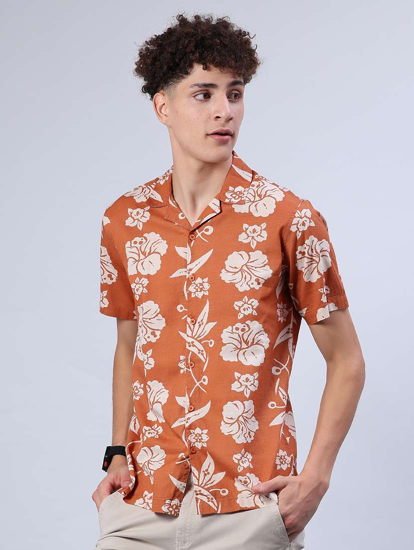 men printed collared short sleeve shirt - 21932385 -  Standard Image - 2
