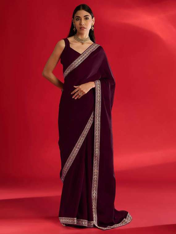 women solid with bordered saree with blouse - 21932451 - Zoom Image - 0