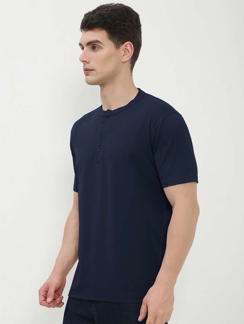men solid short sleeve regular fit t-shirt - 21933656 - Standard Image - 2